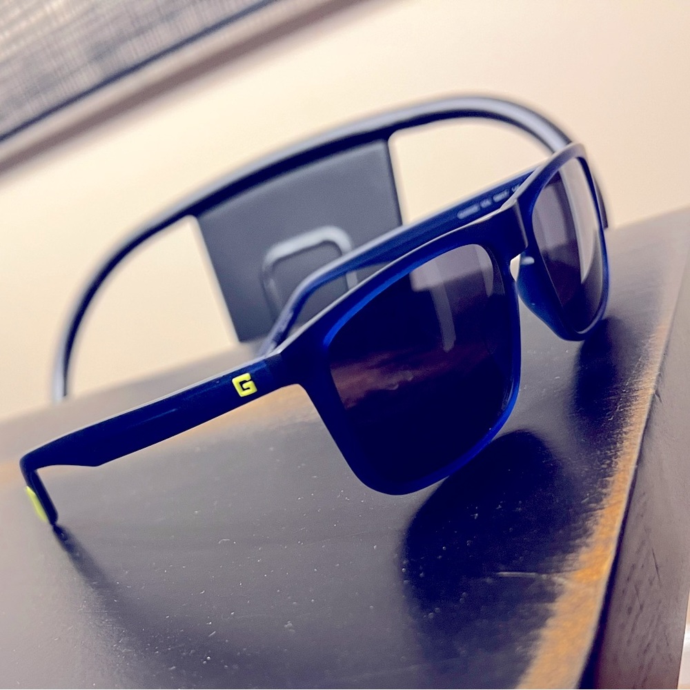Guess sunglasses GU00025 91A Matte Blue